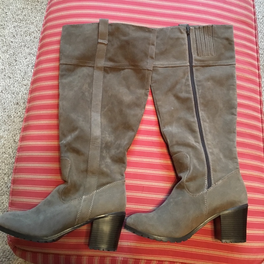 Gorgeous Lane Bryant  Wide Calf Boots. Size 11